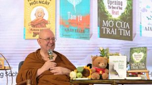 Thiền sư Ajahn Brahm dù bệnh vẫn muốn đến Việt Nam và lời hứa quay lại lần nữa