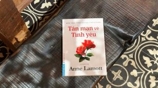 ‘Tản mạn về tình yêu’ - Tình yêu vừa giản dị như một lát bánh mì vừa quý giá như một viên kim cương