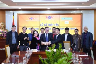 Lễ ký kết hợp tác lan tỏa tri thức giữa VOV và First News Trí Việt