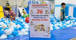 ‘36 thói quen cần tránh để trẻ thực sự trưởng thành’, bởi trẻ sẽ nhìn cách sống của cha mẹ mà định hình tính cách