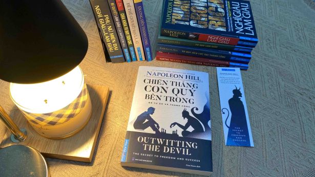 ‘Chiến thắng Con Quỷ bên trong’ - Những bí quyết thành công vượt thời gian của Napoleon Hill